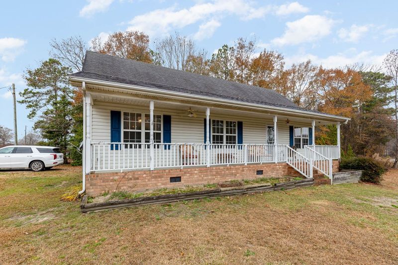 1371 Cobb Rd, Benson, NC 27504