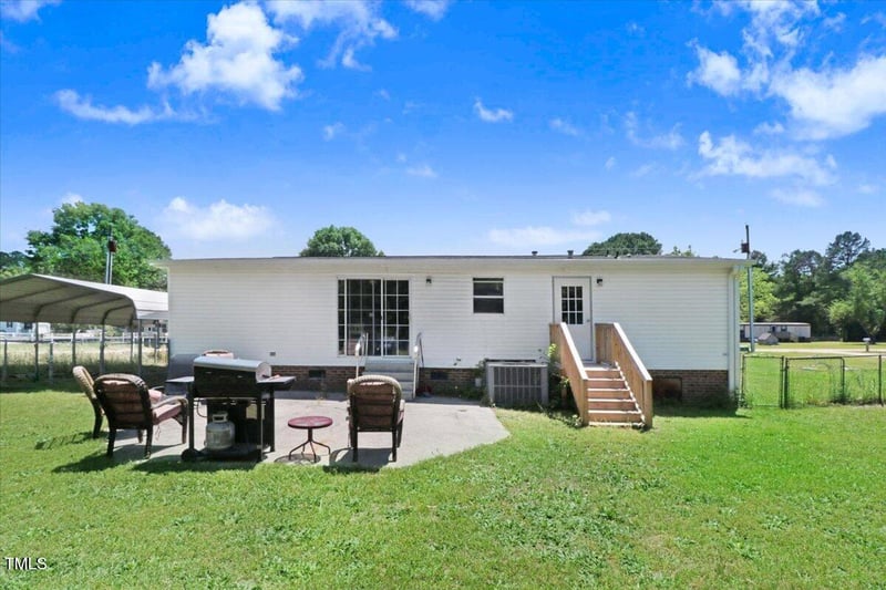 13717 Labaron Dr, Willow Springs, NC 27592