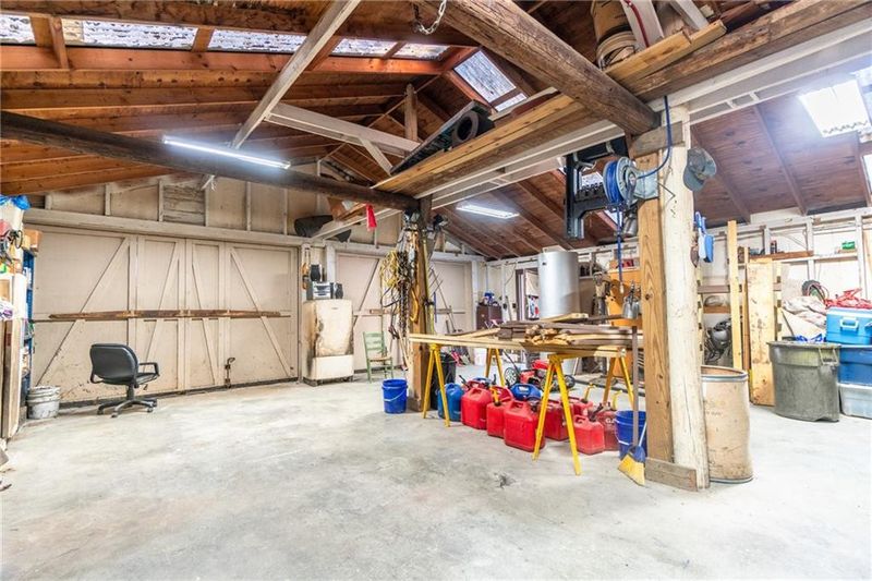 1374 Mccray Rd, Burlington, NC 27217