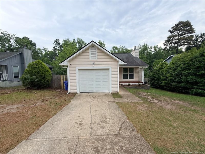 1375 Worstead Dr, Fayetteville, NC 28314