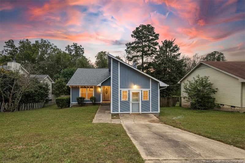 1379 Worstead Dr, Fayetteville, NC 28314