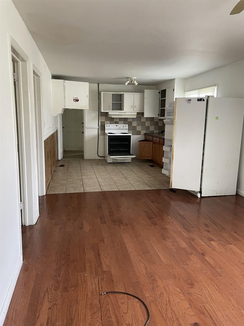 138 W Church St, Angier, NC 27501