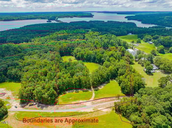 138 Lakeside Dr, Chapel Hill, NC 27514