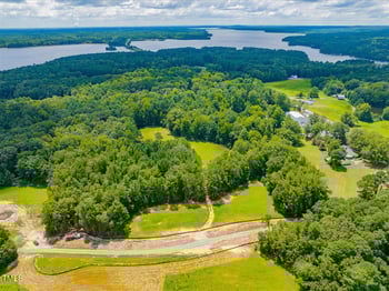 138 Lakeside Dr, Chapel Hill, NC 27514