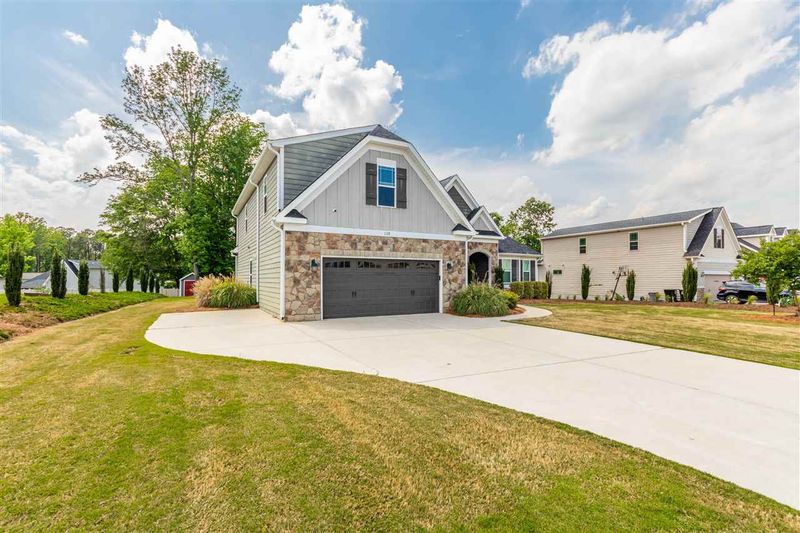 138 Retriever Ct, Garner, NC 27529