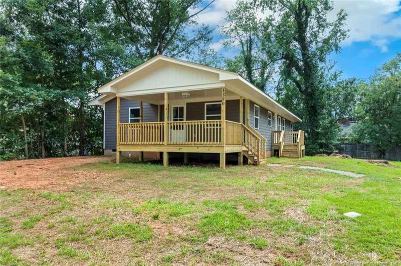 1380 Hooker St, Sanford, NC 27330