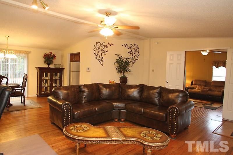 1381 Lystra Rd, Chapel Hill, NC 27517