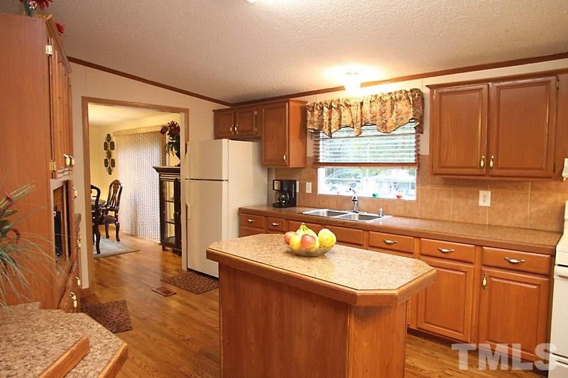 1381 Lystra Rd, Chapel Hill, NC 27517