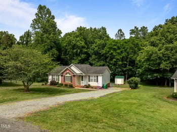 1383 Deercroft Ct, Graham, NC 27253