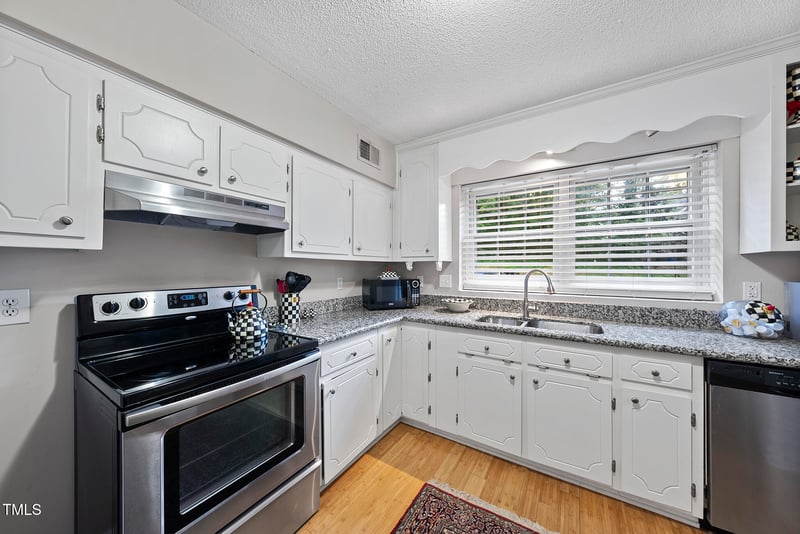 1383 Garden Crest Cir, Raleigh, NC 27609
