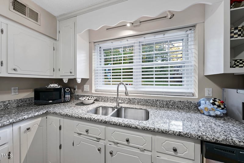 1383 Garden Crest Cir, Raleigh, NC 27609