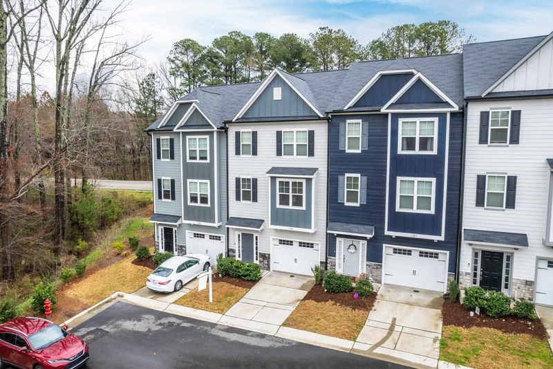 1383 Regents Ln, Apex, NC 27502
