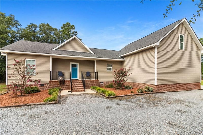 1384 Canady Pond Rd, Hope Mills, NC 28348