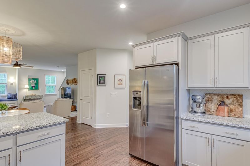 1385 Regents Ln, Apex, NC 27502