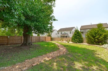 139 Bridge St, Fuquay Varina, NC 27526