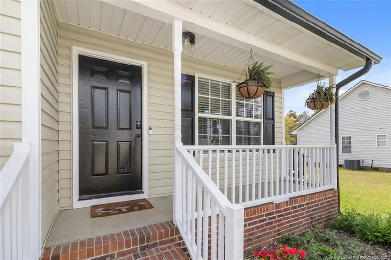 139 Colonial Hills Dr, Lillington, NC 27546