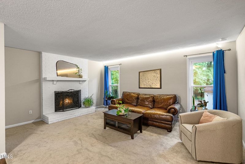 139 Lake Pine Dr, Cary, NC 27511