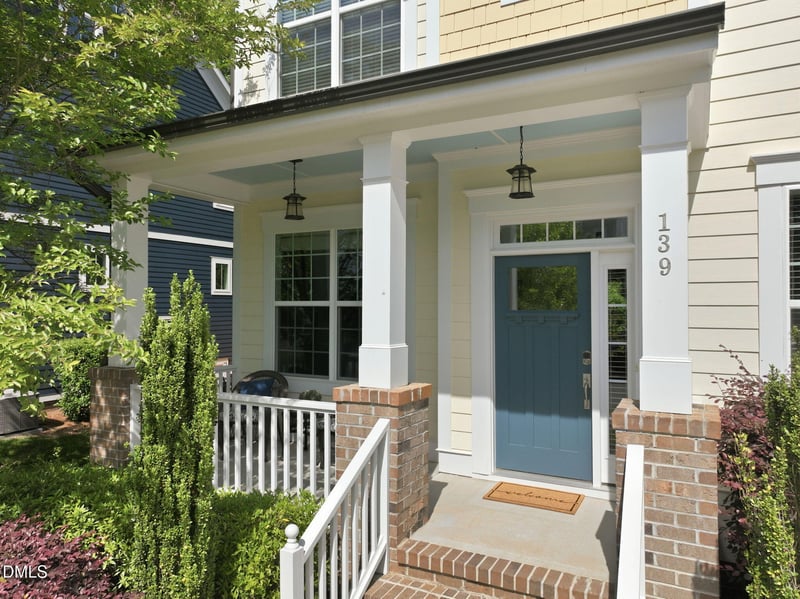 139 Larkin Ln, Chapel Hill, NC 27516