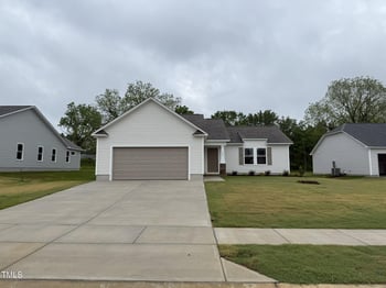 139 Oakfield Trace Dr, Four Oaks, NC 27524