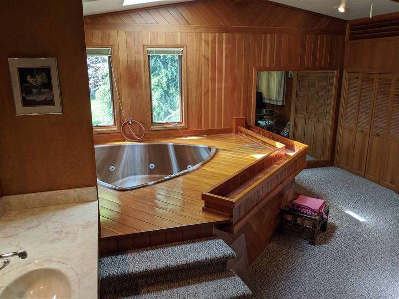 139 Random Ln, Burlington, NC 27215