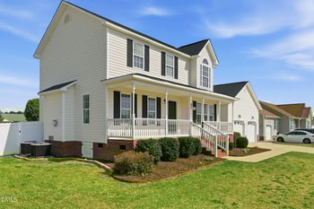 139 Woodglen Dr, Clayton, NC 27527