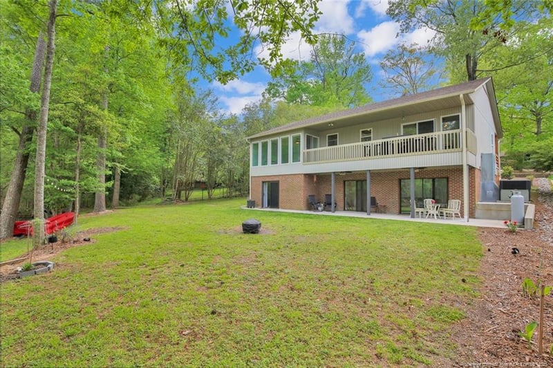1393 Pennsylvania Ave, Sanford, NC 27332