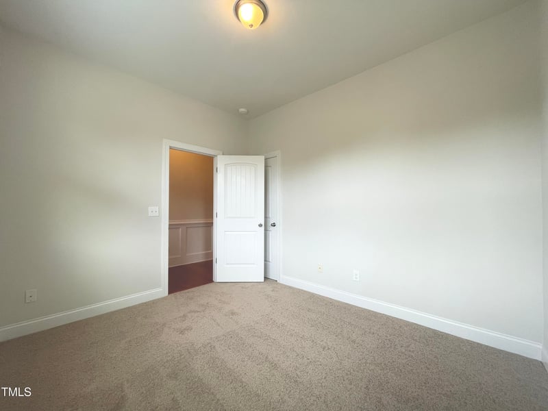 1395 Town Home Dr, Apex, NC 27502