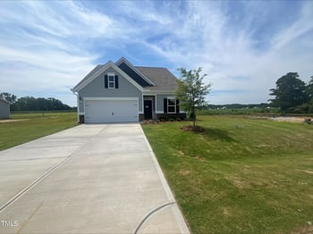 14 American Marigold Dr #65, Benson, NC 27504