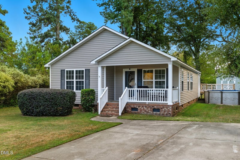 14 Atlantic Ave, Benson, NC 27504