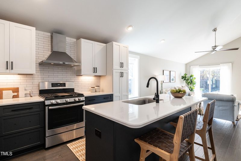 14 Bart St, Raleigh, NC 27610