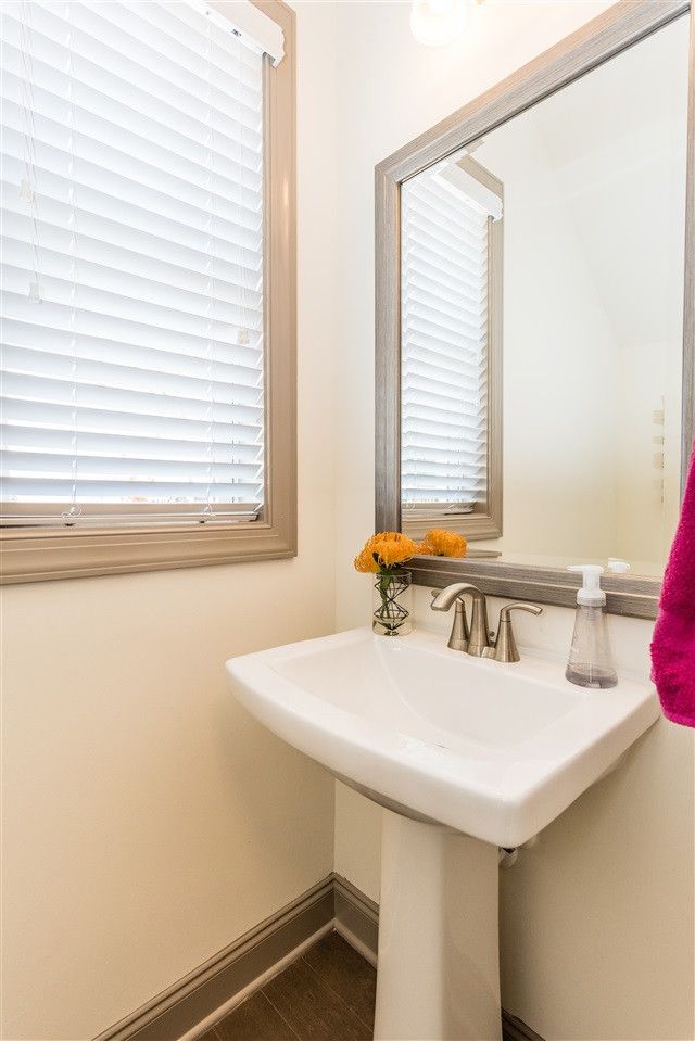 14 Cardinal Ridge Rd, Chapel Hill, NC 27516