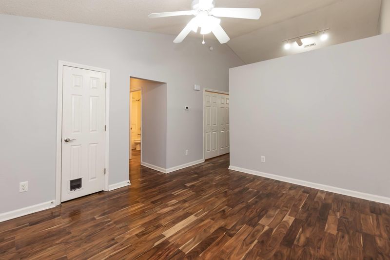 14 Crystal Oaks Ct, Durham, NC 27707