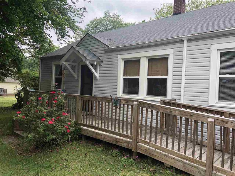 14 First St, Franklinton, NC 27525