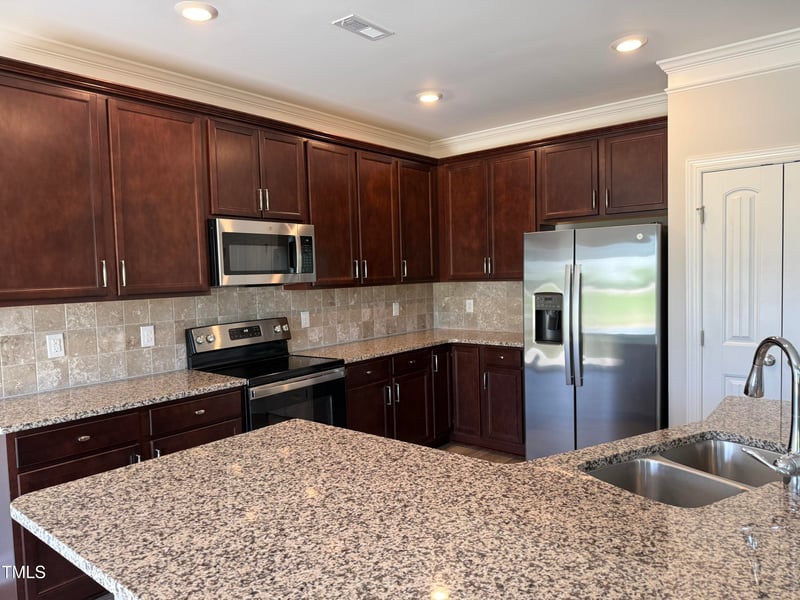 14 Gallop Rein Cir, Benson, NC 27504