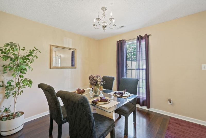14 N Indian Creek Pl, Durham, NC 27703