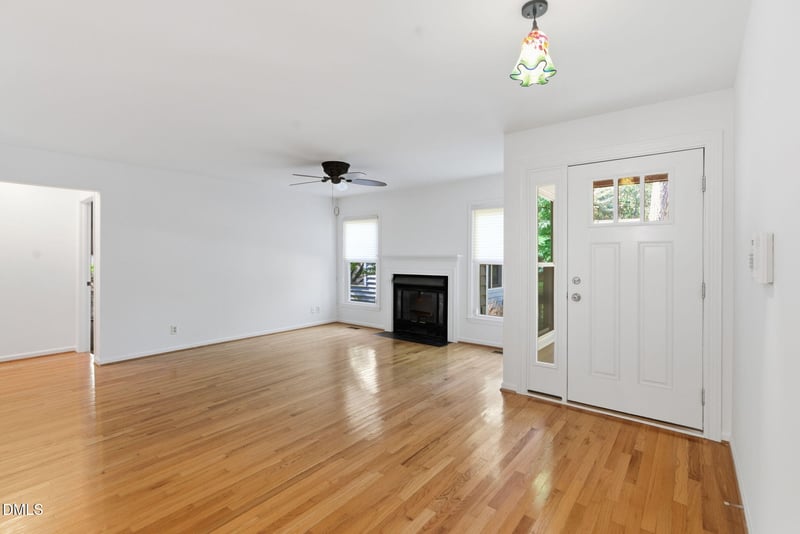 14 Lark Cir, Chapel Hill, NC 27517