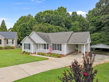 14 Lea Ln, Mebane, NC 27302