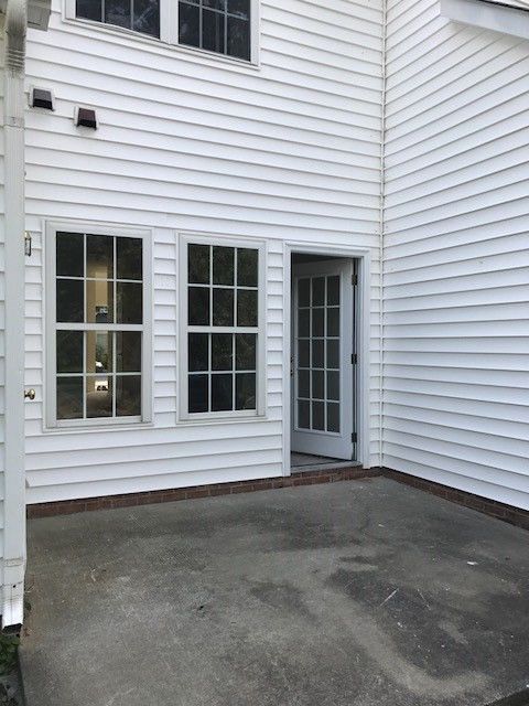 14 Moorefield Ct, Durham, NC 27705