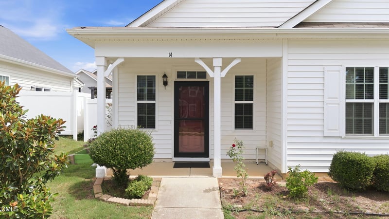 14 Plott Hound Dr, Clayton, NC 27520