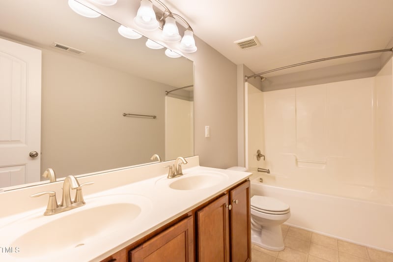 14 Prairie View Ct, Durham, NC 27703