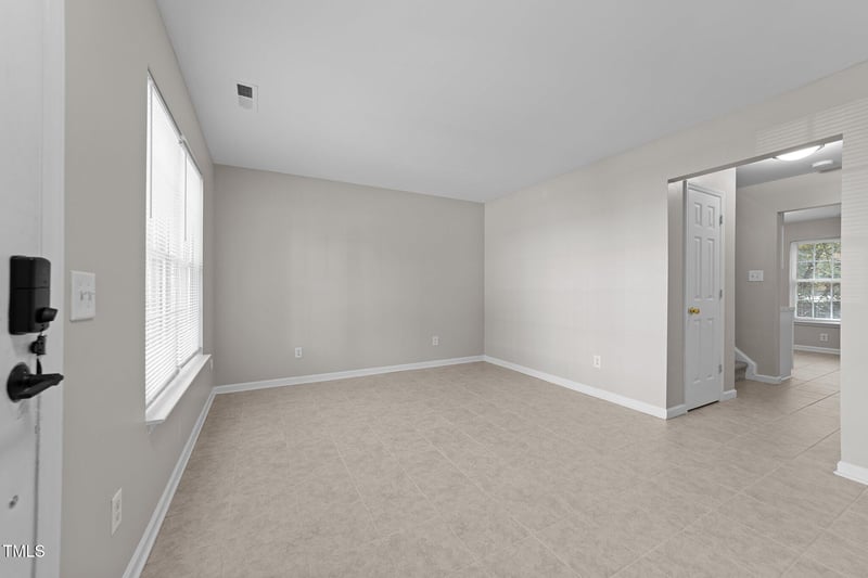 14 Red Ln, Raleigh, NC 27606