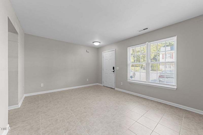 14 Red Ln, Raleigh, NC 27606