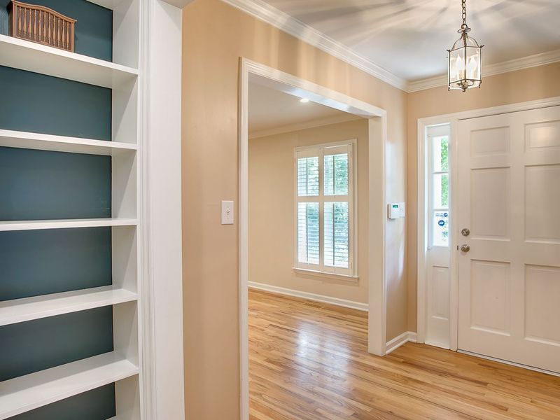 14 Rogerson Dr, Chapel Hill, NC 27517