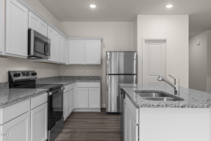 14 Rolling Banks Dr, Louisburg, NC 27549