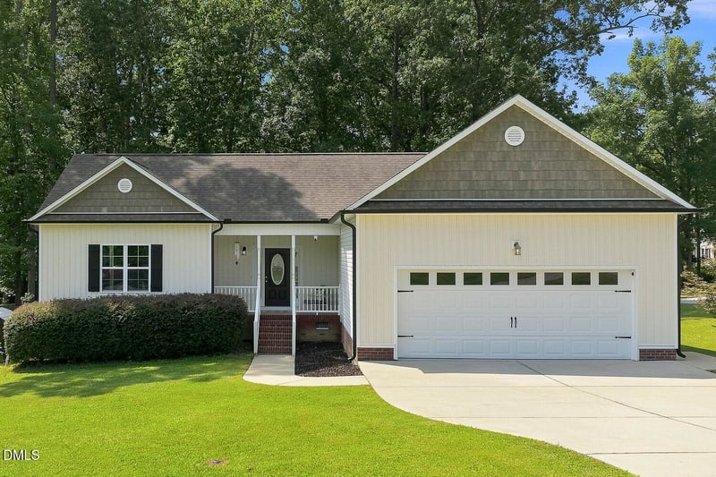 14 Springmoor Dr, Angier, NC 27501