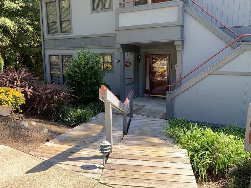 14 Stillwater Pk #14, Durham, NC 27707