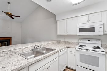 14 Stone Village Ct, Durham, NC 27704