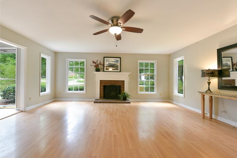 14 Tipperary Ct, Durham, NC 27713