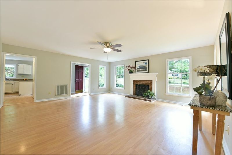 14 Tipperary Ct, Durham, NC 27713