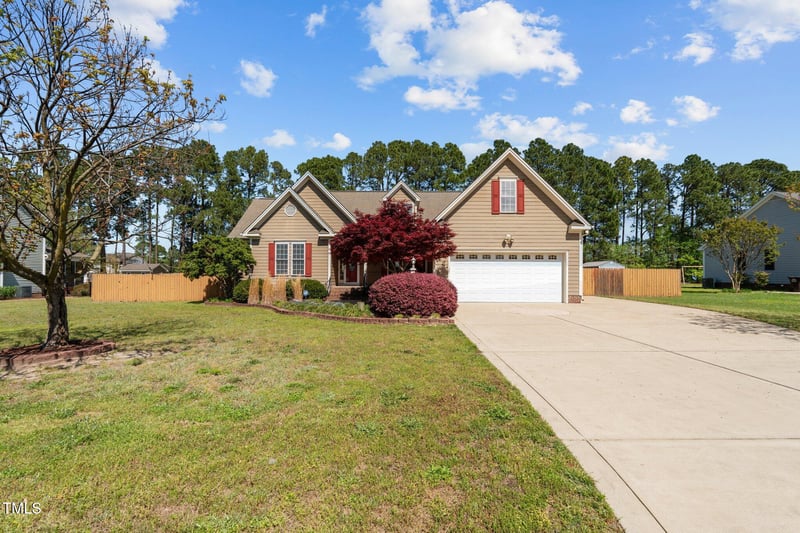 140 Adams Pointe Ct, Angier, NC 27501